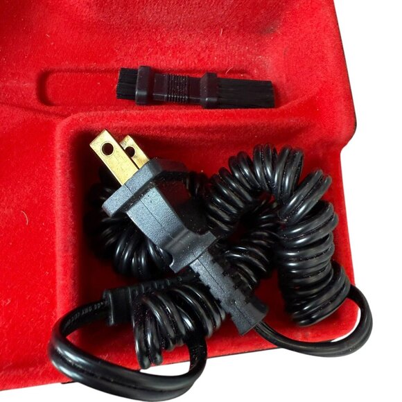 Vintage PHILIPS Rechargeable Electric Razor Triple Head w Charger and Case - Picture 6 of 6
